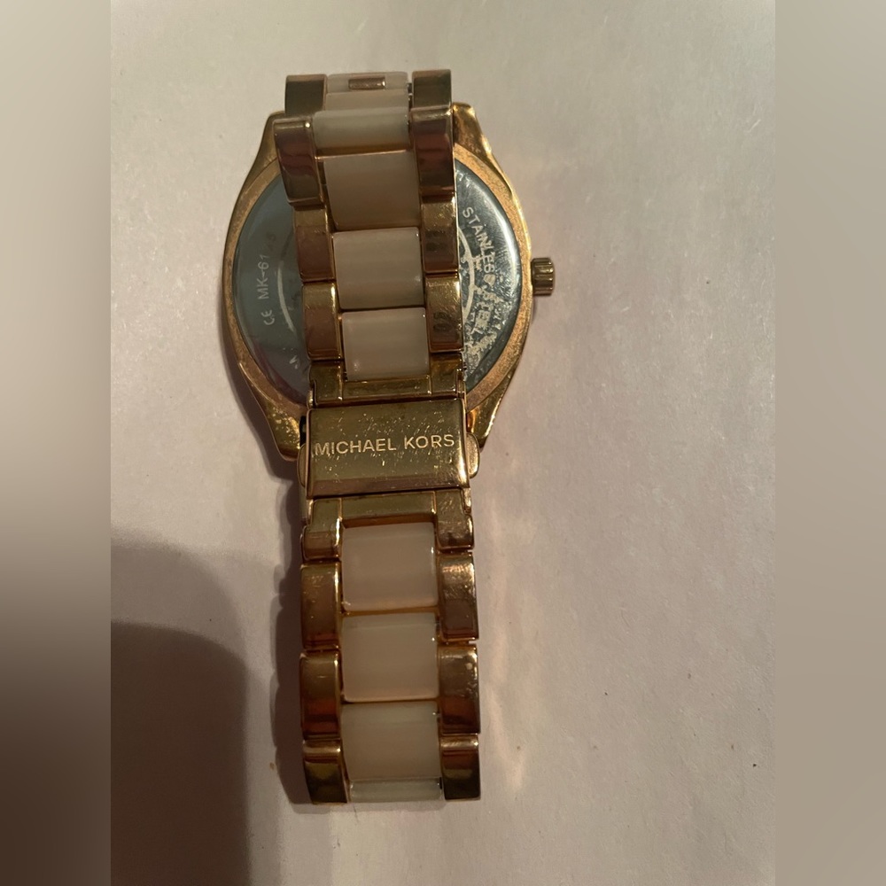 rose gold michael kors watch - Picture 6 of 6